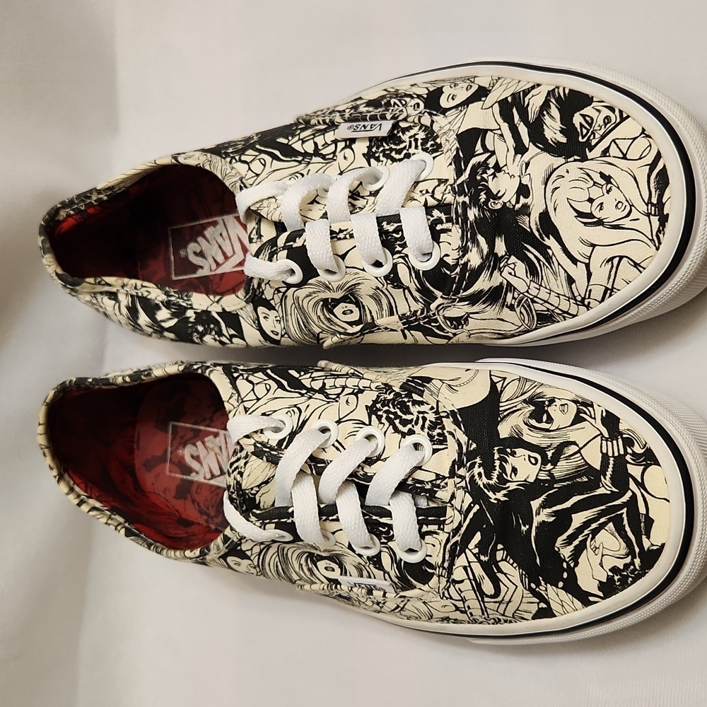 Vans OTW X Marvel Comics Women Of Marvel  sneakers ( w size 7.5)